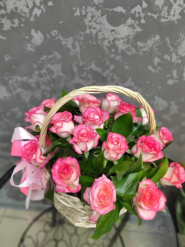 Цветочная композиция из Розы в корзине в Черняховске