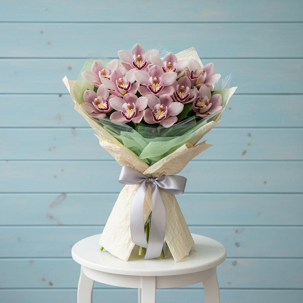 Букет цветов из: Орхидеи и Розы в Черняховске