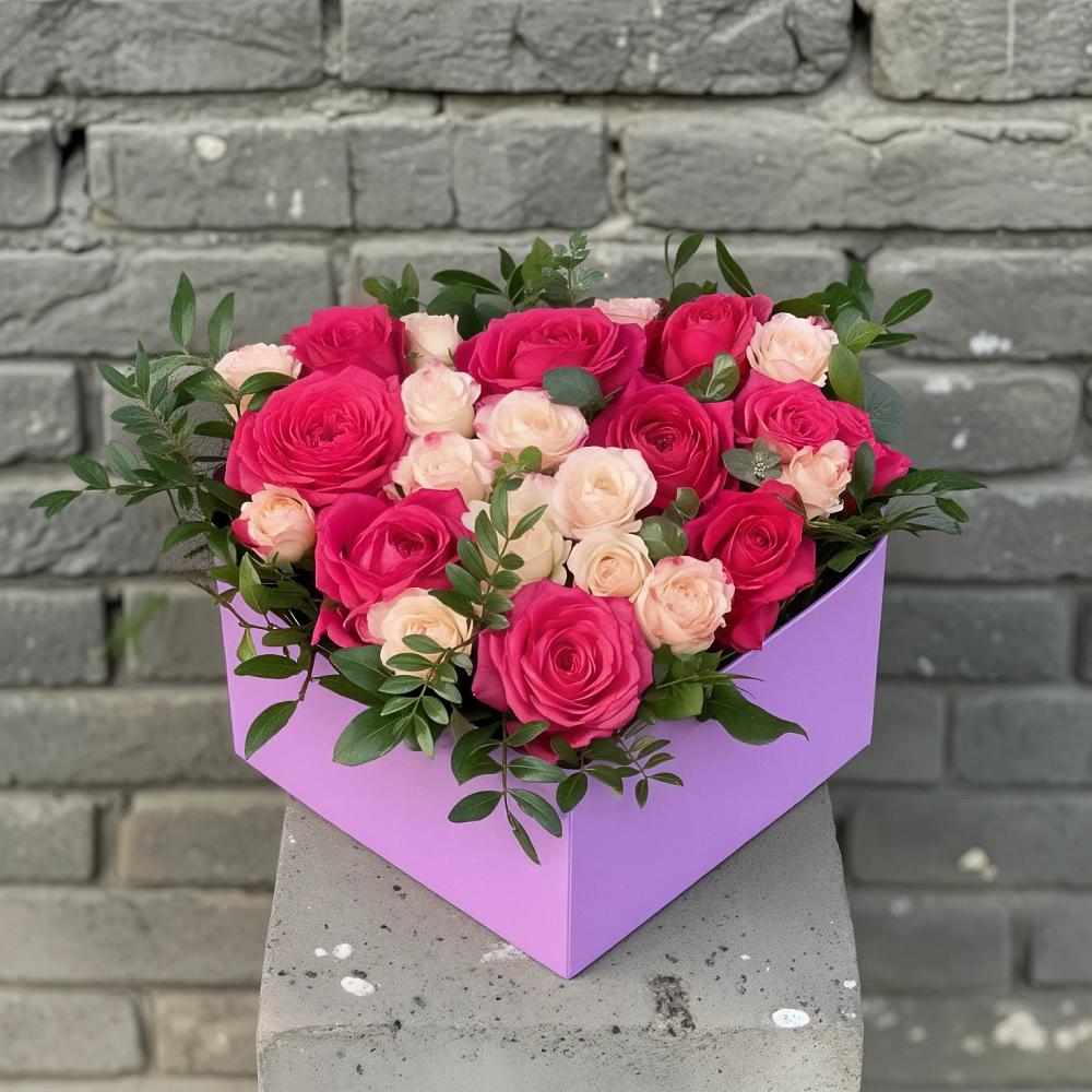Цветочная композиция из Розы в коробке в Черняховске