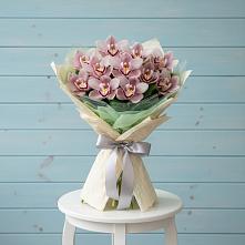 Букет цветов из:  Орхидеи и Розы в Черняховске