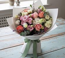 Букет цветов из:  Розы, Лизиантусы и Гвоздики #REPLACE_PRED# Черняховске