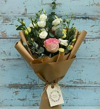 Букет цветов из:  Розы и Лизиантусы в Черняховске