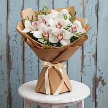 Букет цветов из:  Орхидеи и Розы в Черняховске