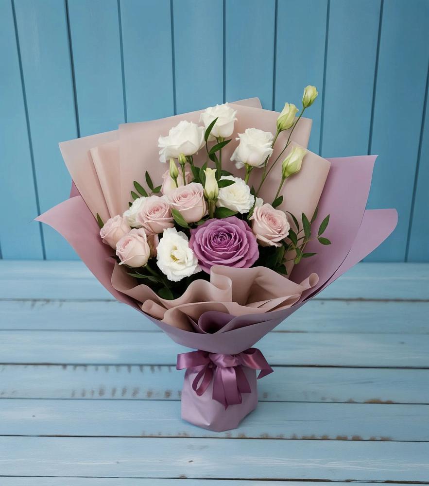 Букет цветов из: Розы и Лизиантусы в Черняховске